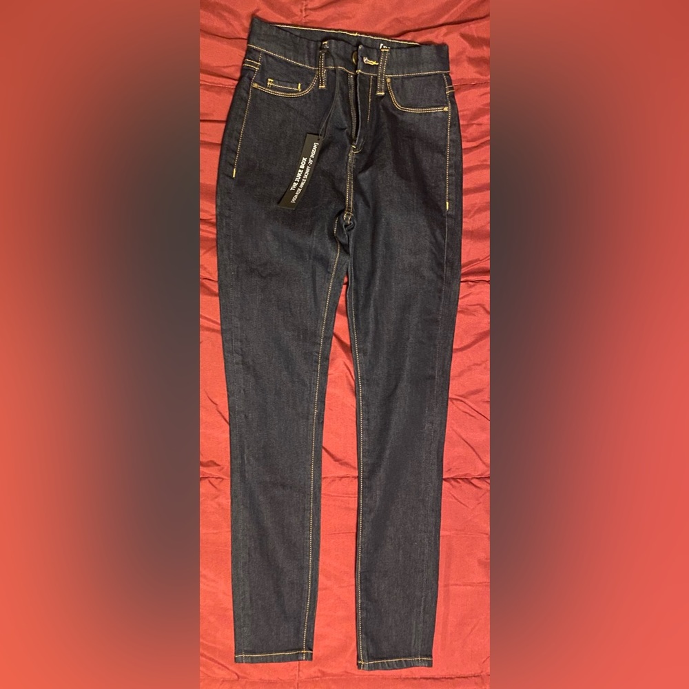 Women’s new dark denim stretch jeans